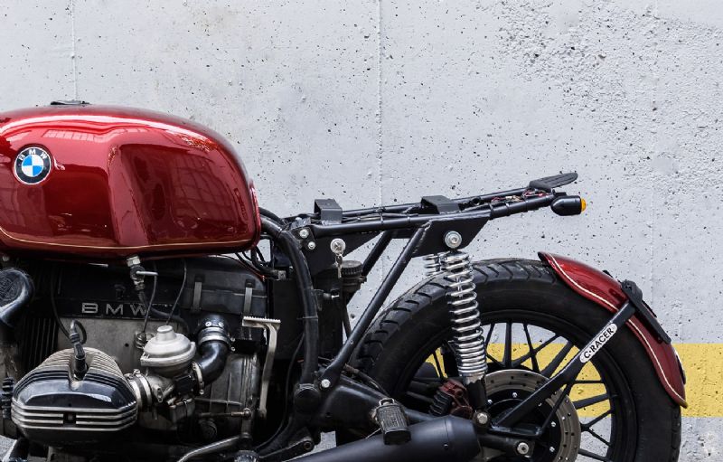 Soporte subchasis para monoplazas de BMW R 100 / 90 / 80 / 45.