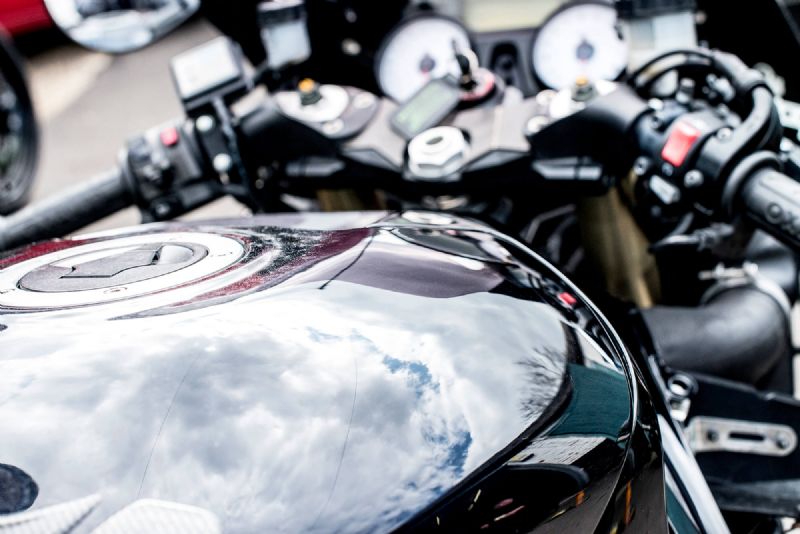 Cera de carnauba Muc-Off Motorcycle Speed Polish Spray 400ml