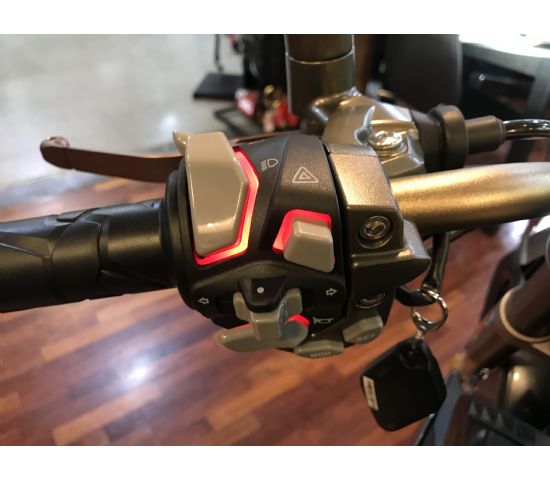 Mandos con luz Zontes V350