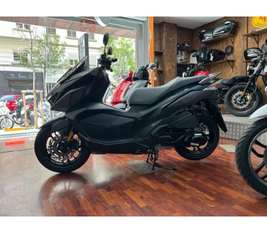 Sym Jet X 125 en valencia negra