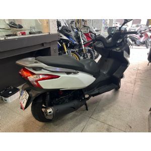 KYMCO SUPERDINK 125 BLANCA